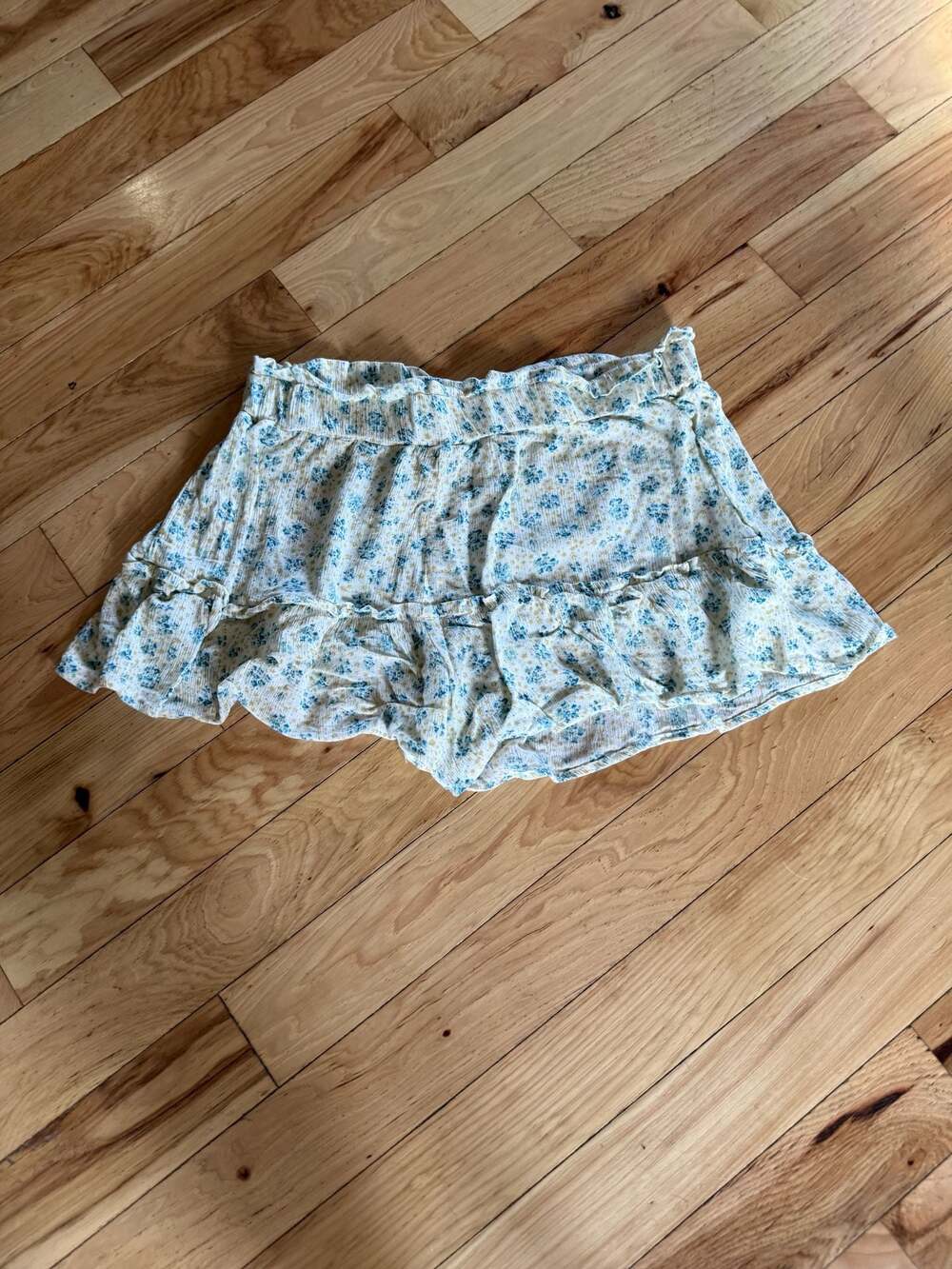 Vanilla Star Designed in New York Floral Print Ruffle Skort